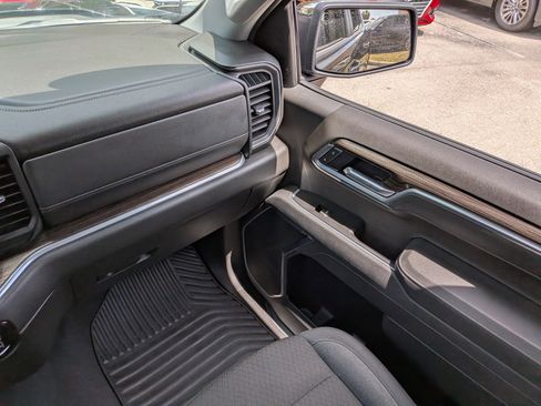 Used 2026 Chevrolet Silverado 1500 LT AWD/4WD image 17