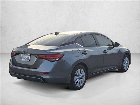 Used 2025 Nissan Sentra S image 5