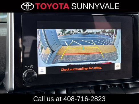 Used 2024 Toyota RAV4 XLE FWD image 23