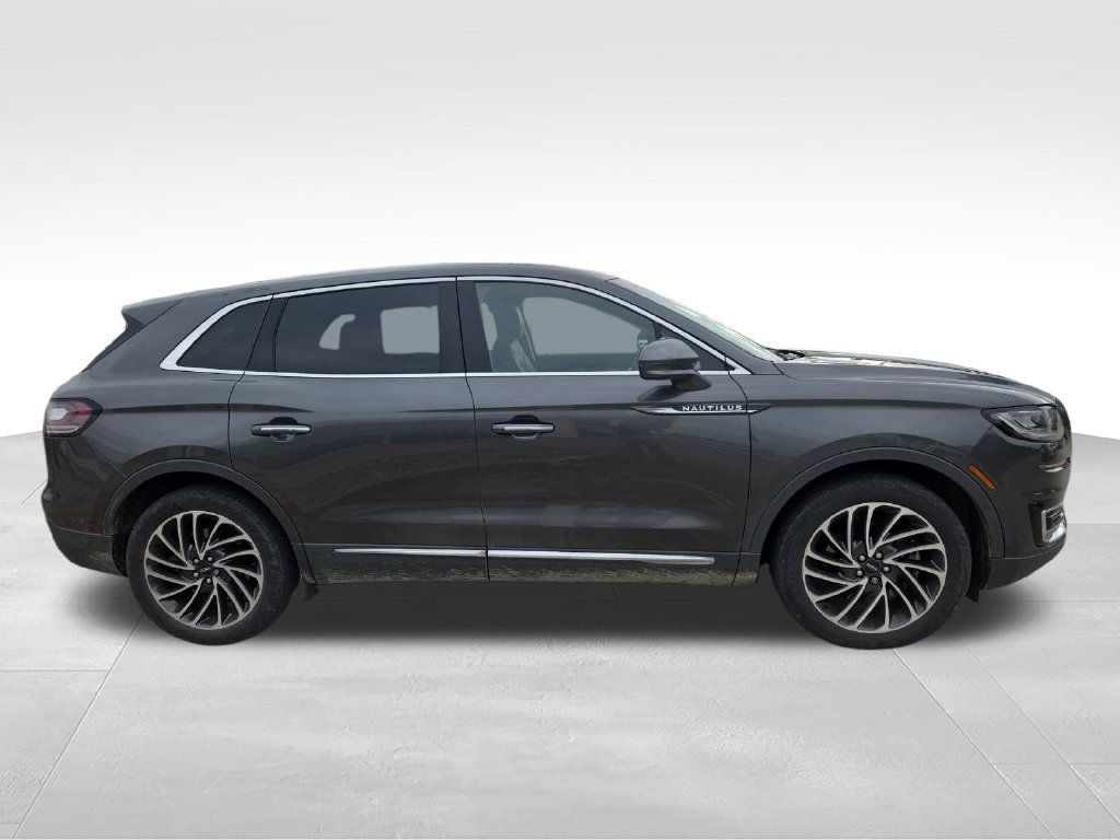 Used 2019 Lincoln Nautilus Reserve AWD/4WD image 6