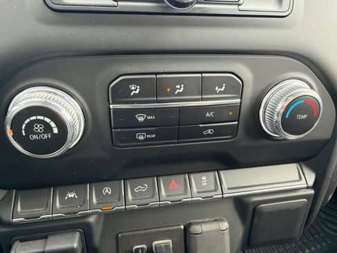 Used 2024 GMC Sierra 1500 Pro w/ Graphite Edition AWD/4WD image 19