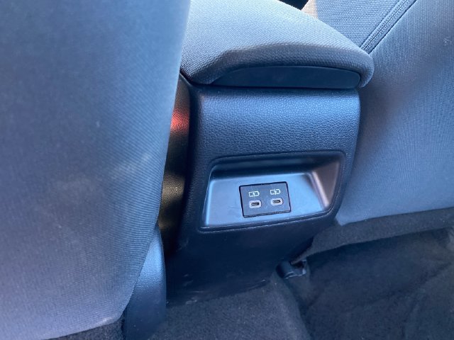 Used 2025 Toyota Corolla LE FWD image 18