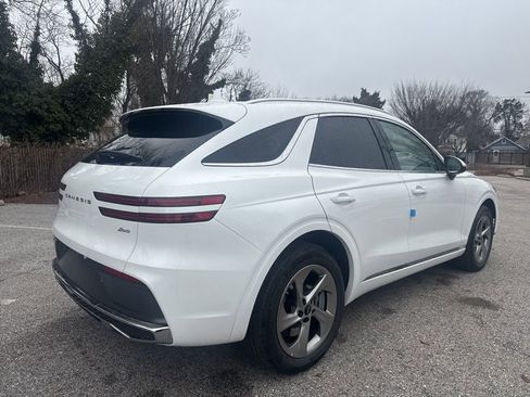 New 2026 Genesis GV70 2.5T Select image 10