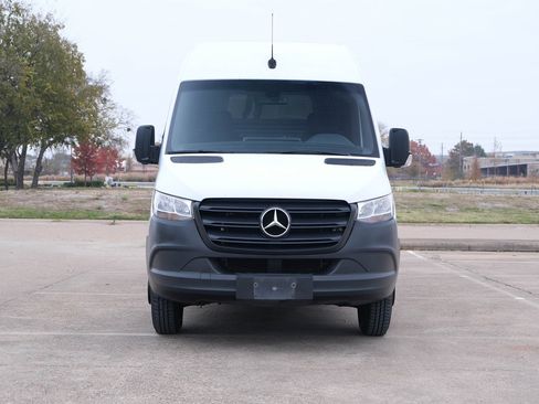 Used 2019 Mercedes-Benz Sprinter 170 Cargo image 3