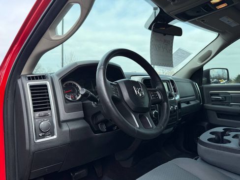 Used 2017 RAM 1500 Classic SLT AWD/4WD image 12