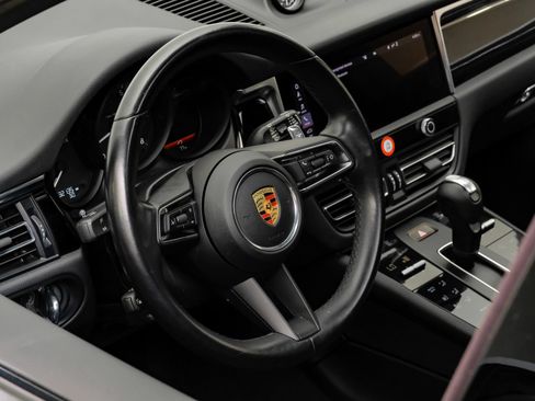 Used 2023 Porsche Macan w/ Premium Package Plus AWD/4WD image 19