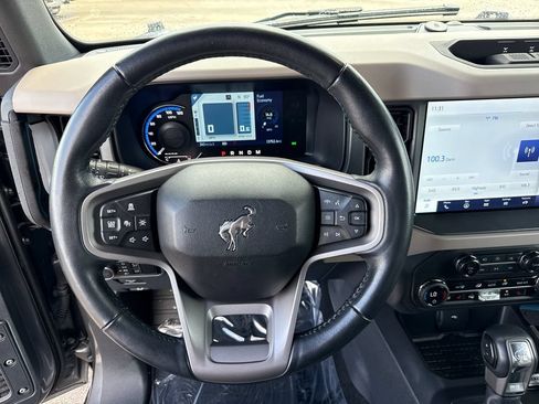 Used 2024 Ford Bronco Wildtrak AWD/4WD image 14