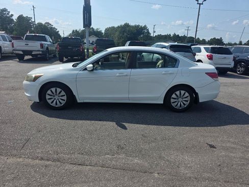 Used 2009 Honda Accord LX image 2
