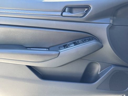 Certified 2025 Nissan Altima 2.5 S FWD image 15