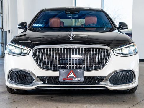 Used 2022 Mercedes-Benz Maybach S 580 4MATIC image 3