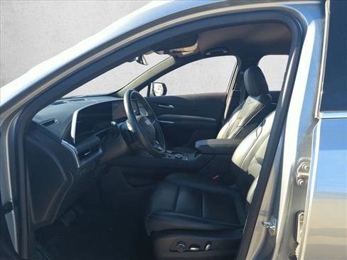Used 2025 Cadillac XT4 Premium Luxury image 14