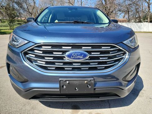 Used 2019 Ford Edge SE image 2