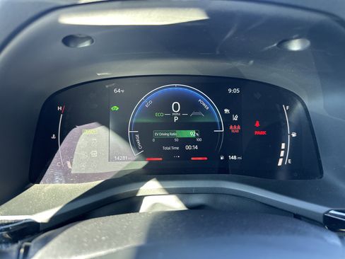 Used 2025 Toyota Camry SE FWD image 16