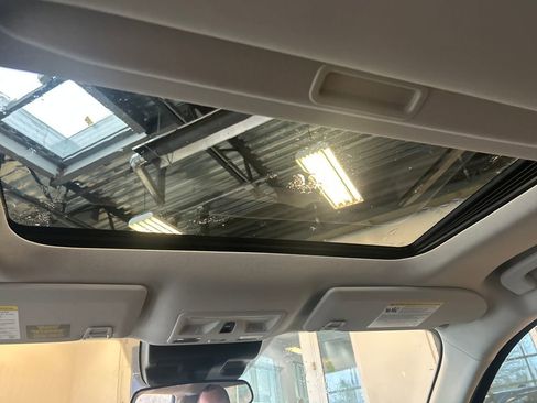 Used 2025 Ford Maverick Lobo image 27