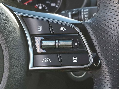 Used 2023 Kia Forte GT-Line w/ GT-Line Premium Package image 19