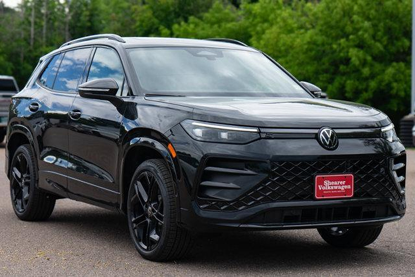 New 2026 Volkswagen Tiguan SE R-Line AWD/4WD image 8