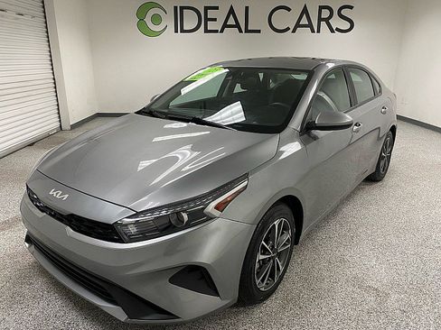 Used 2023 Kia Forte LXS image 1