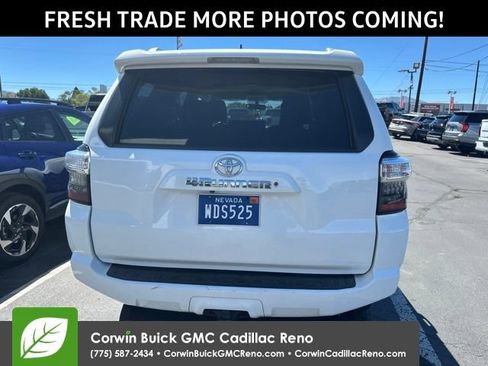Used 2017 Toyota 4Runner SR5 AWD/4WD image 8