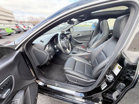 Used 2018 Mercedes-Benz CLA 250 4MATIC image 10