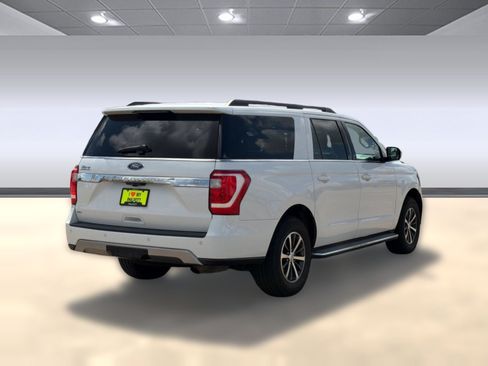 Used 2018 Ford Expedition Max XLT w/ Equipment Group 202A AWD/4WD image 9