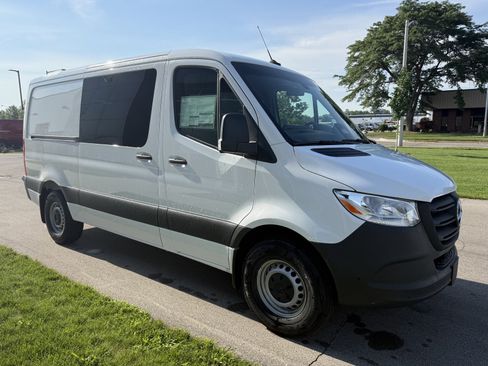 New 2026 Mercedes-Benz Sprinter 2500 image 9