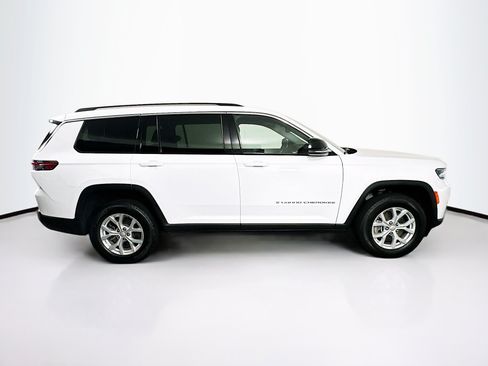 Used 2023 Jeep Grand Cherokee L Limited AWD/4WD image 10