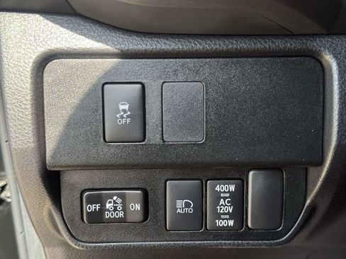 Used 2022 Toyota Tacoma TRD Sport w/ Technology Package AWD/4WD image 23