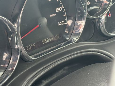 Used 2010 Pontiac G6 Sedan FWD image 7