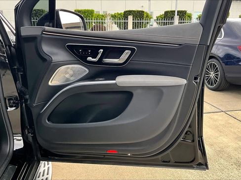 Used 2023 Mercedes-Benz EQS 450+ SUV image 22