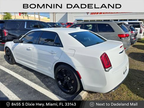 Used 2020 Chrysler 300 S image 3