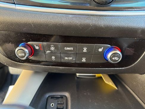 Used 2020 Buick Enclave Essence w/ Sport Touring Edition image 35