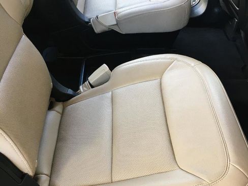 Used 2020 Ford Explorer Limited image 20