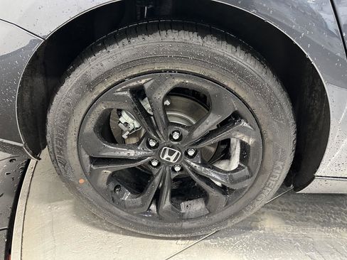 Certified 2025 Honda Accord SE image 10