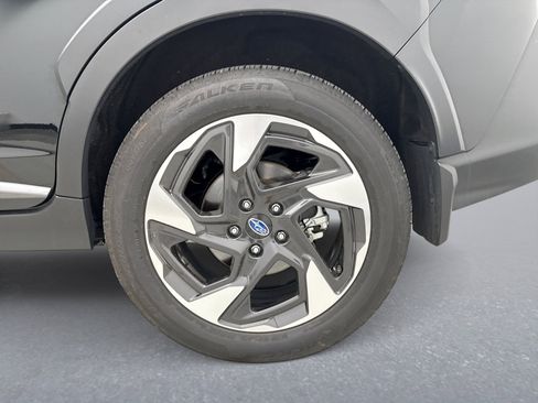 Used 2025 Subaru Crosstrek 2.5i Limited AWD/4WD image 12