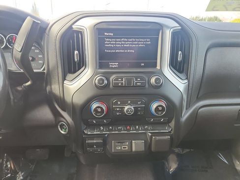 Used 2022 Chevrolet Silverado 1500 LT AWD/4WD image 28