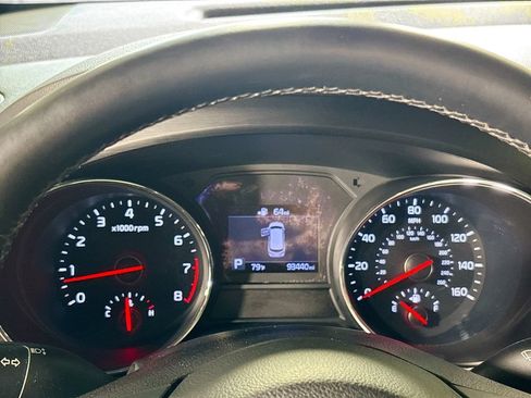 Used 2020 Kia Sedona EX FWD image 14