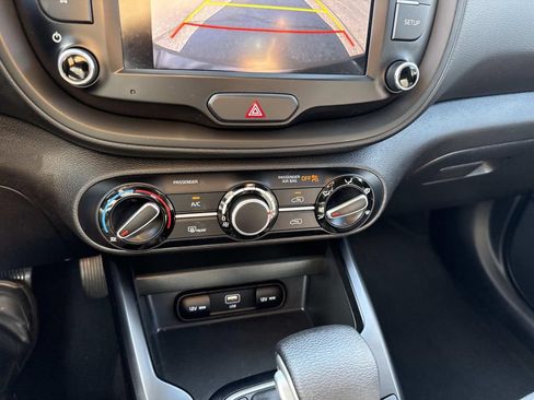 Used 2024 Kia Soul LX w/ Option Group 015 FWD image 22
