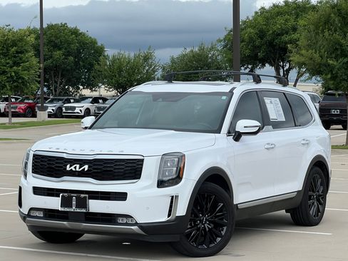 Used 2022 Kia Telluride SX w/ Towing Package FWD image 2