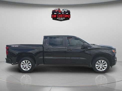 Used 2025 Chevrolet Silverado 1500 Custom AWD/4WD image 8