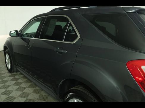 Used 2017 Chevrolet Equinox LT AWD/4WD image 18