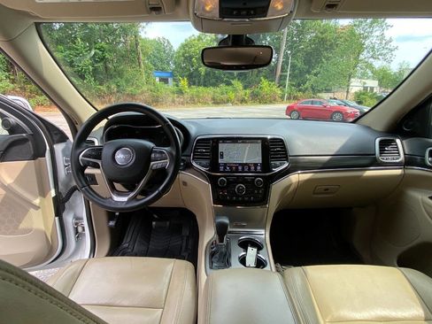 Used 2019 Jeep Grand Cherokee Limited RWD image 40