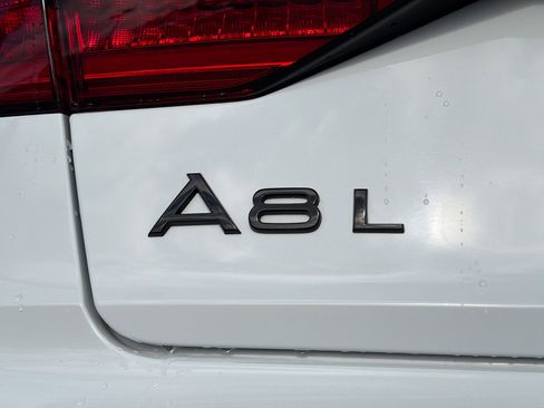 Used 2021 Audi A8 L 3.0T image 11
