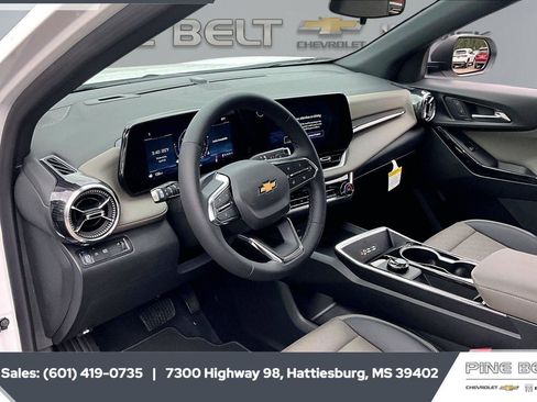 New 2026 Chevrolet Equinox LT w/ Convenience Package II FWD image 12