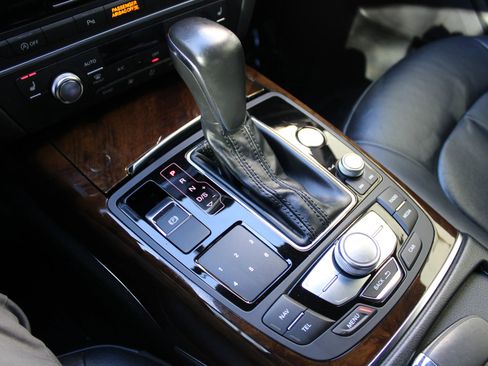 Used 2018 Audi A6 2.0T Premium Plus w/ Premium Plus Package image 9