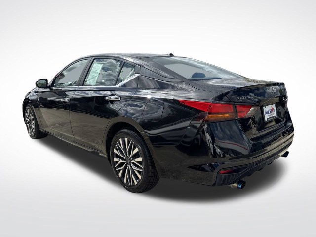 Used 2023 Nissan Altima 2.5 SV FWD image 7