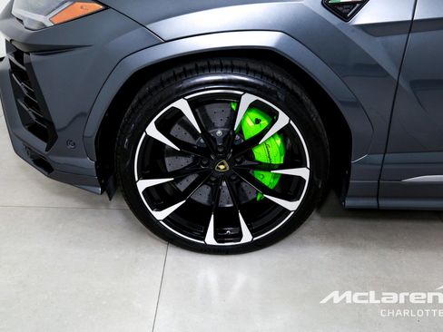 Used 2020 Lamborghini Urus image 34