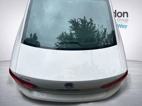 Used 2013 Volkswagen Passat 2.5 SE FWD image 6