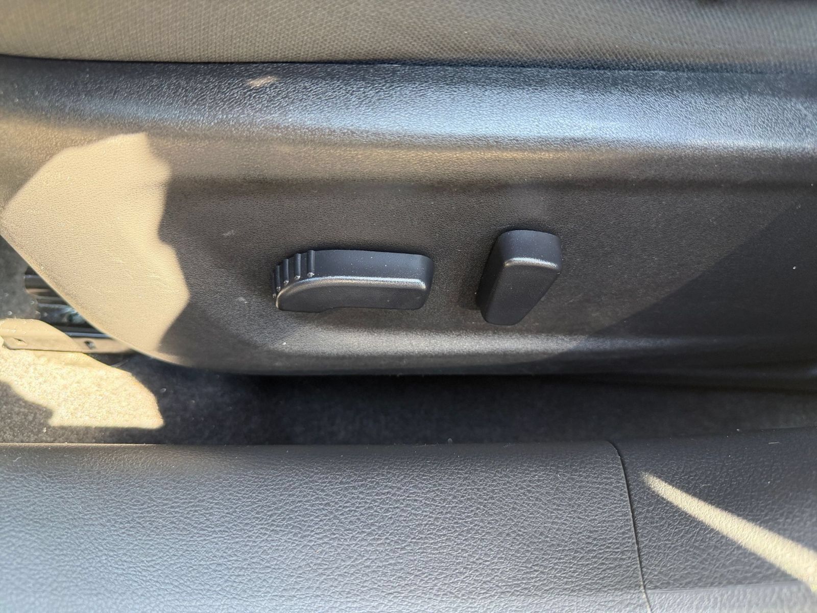 Used 2025 Nissan Altima 2.5 SV FWD image 21
