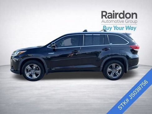 Used 2018 Toyota Highlander Limited Platinum AWD/4WD image 4