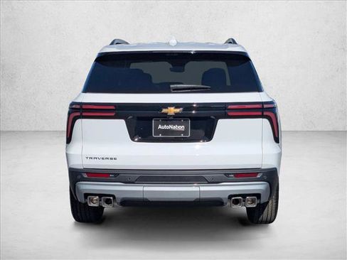 New 2026 Chevrolet Traverse LT w/ Driver Confidence Package image 8